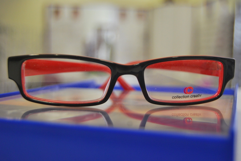 opticien-TOULON-min_view-sight-lens-frame-optics-spectacles-1141012-pxhere.com